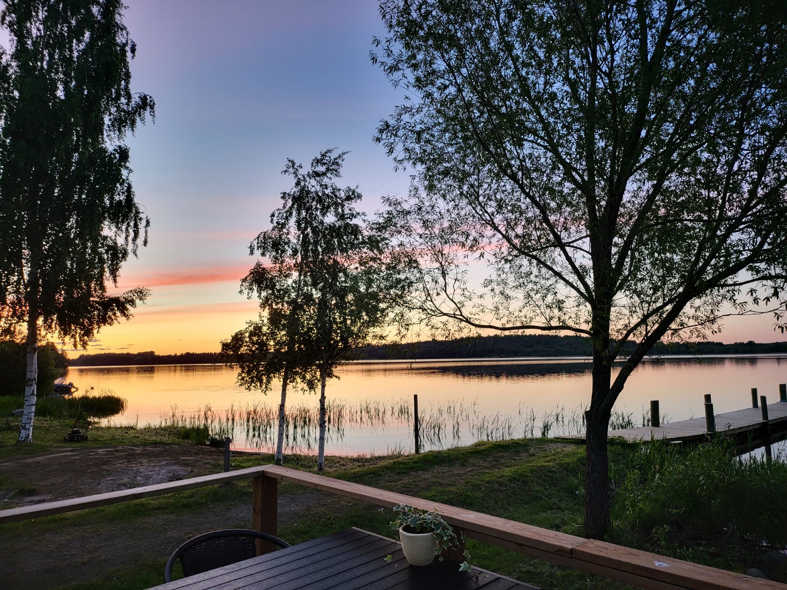 Auringonlasku Vanajavedellä