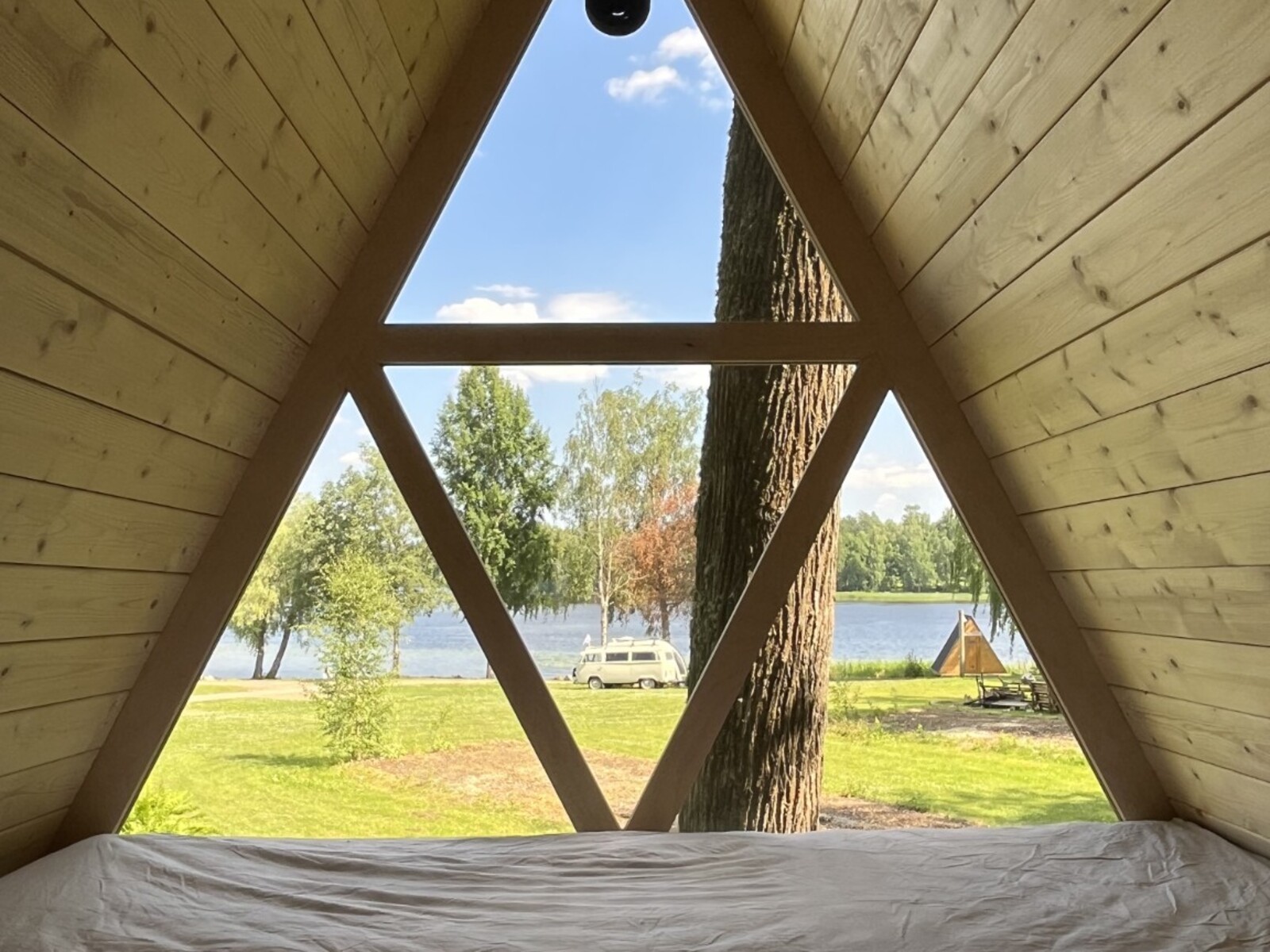 Hillside Triangle sisältä